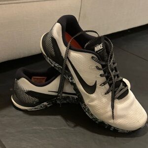 Nike Black and White Metcom 4 Sports Sneakers